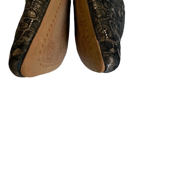 ISOLA PADRA METALLIC LEATHER POINTY TOE FLATS - Picture 12 of 16